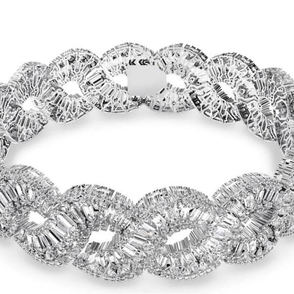 Authentic Swarovski Hyberbola Choker. New. $2000 - Picture 6 of 15